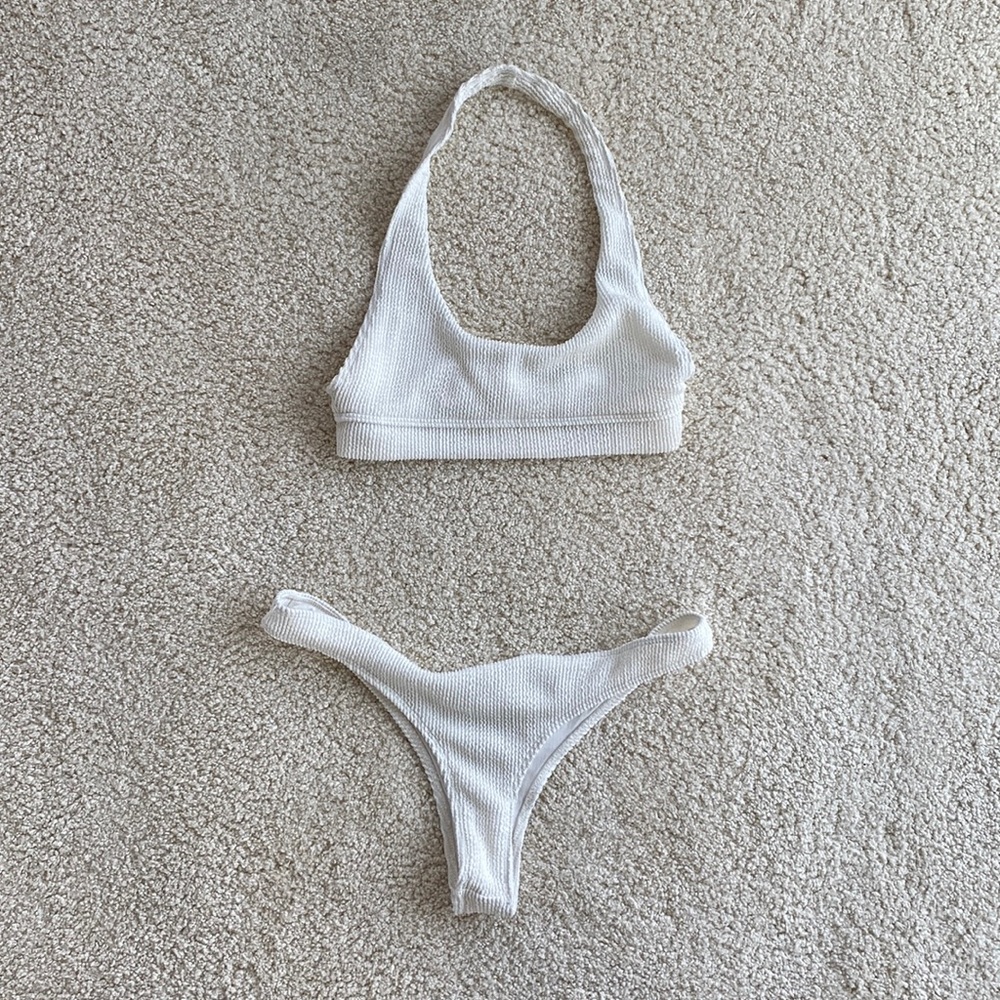 Frankie’s bikinis set. Never worn. Large bottoms, medium top.